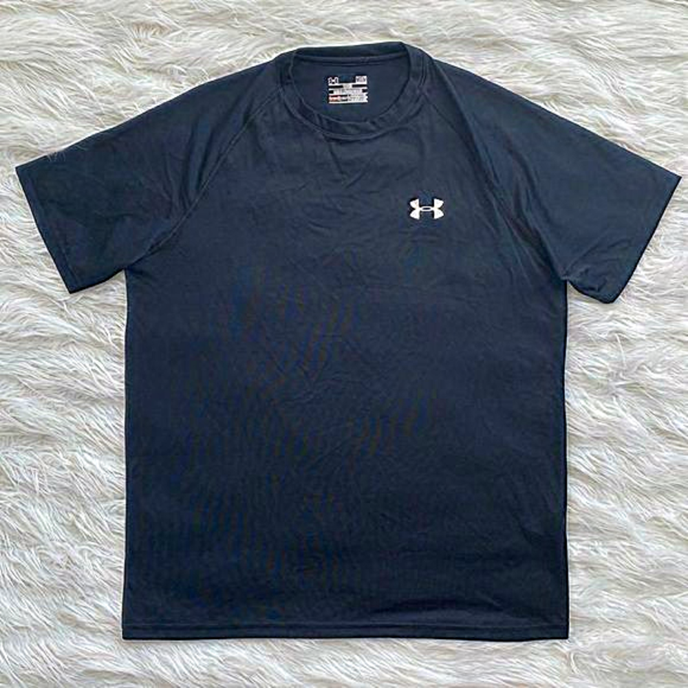 Under‎ Armour | Black T-Shirt